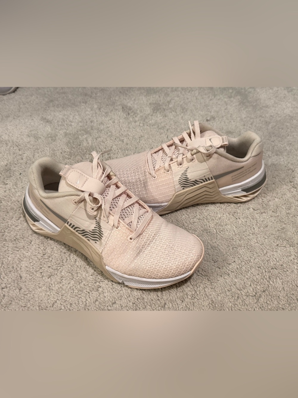 Nike Metcon 9s in blush/pale pink used once
